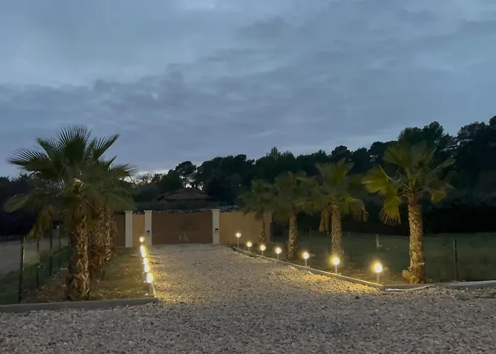 La Provence Piscine Privee, Petanque Et Barbecue